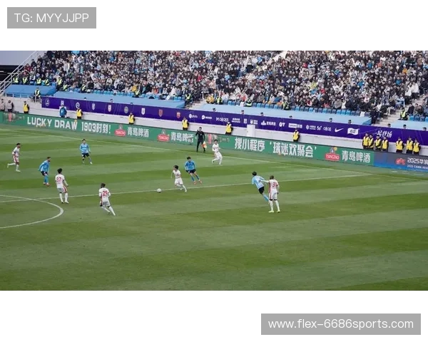 大龄足球星逆风翻盘展现不老传奇震撼球迷热血燃烧绿茵舞台